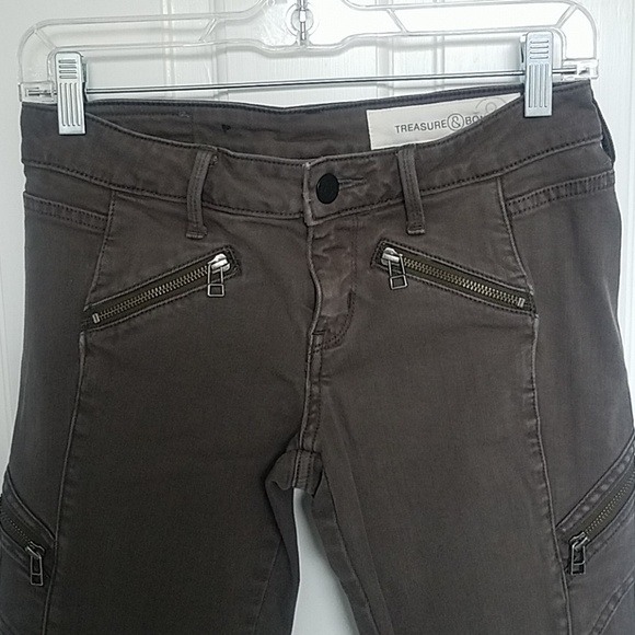 Treasure & Bond Denim - 3/$10 Treasure & Bond Army Green Zippered Denim Jean 25